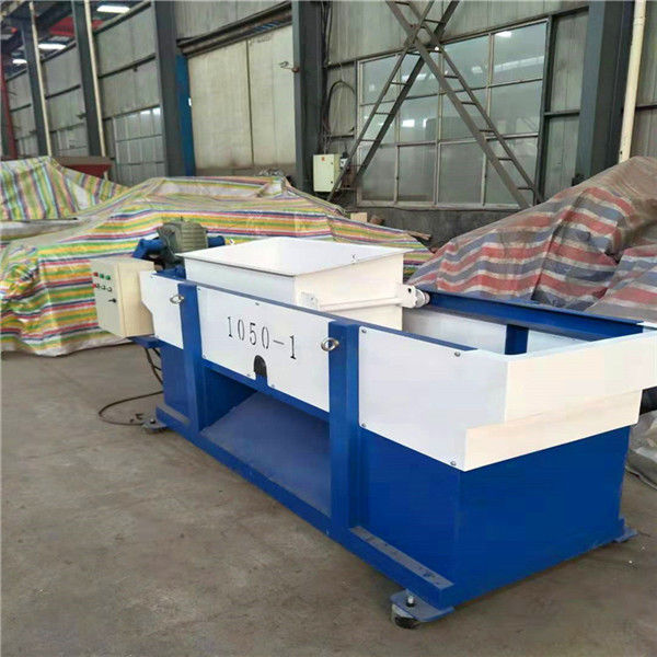 One Axis 1700kg 300kg/H Wood Shaving Making Machine