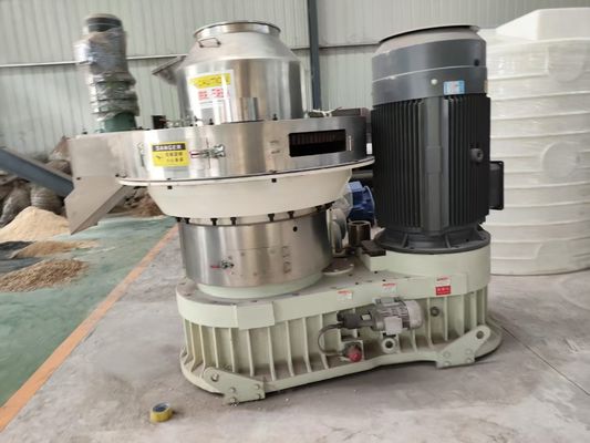 Industrial Large Capacity 2.5-3t/h Biomass Pellet Machine Ring Die Design For Processing Straw Grass Rice Husk Wood Sawdust
